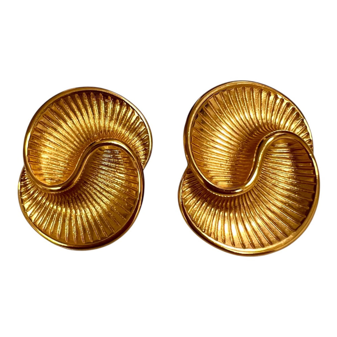 Retro Style Chunky Gold Shell Earrings